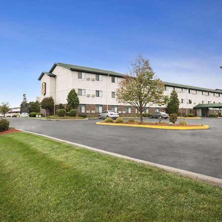 מלון Super 8 By Wyndham Milwaukee Airport מראה חיצוני תמונה
