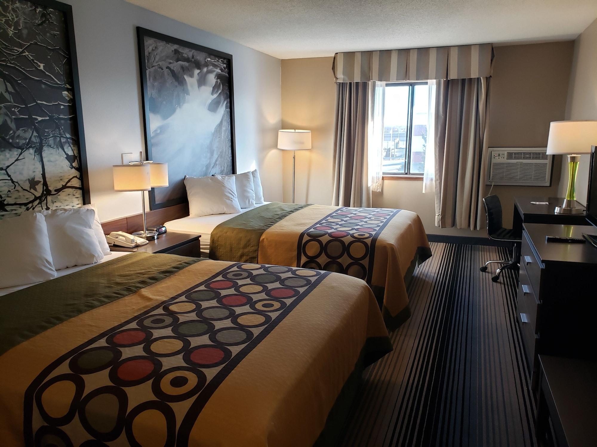 מלון Super 8 By Wyndham Milwaukee Airport מראה חיצוני תמונה