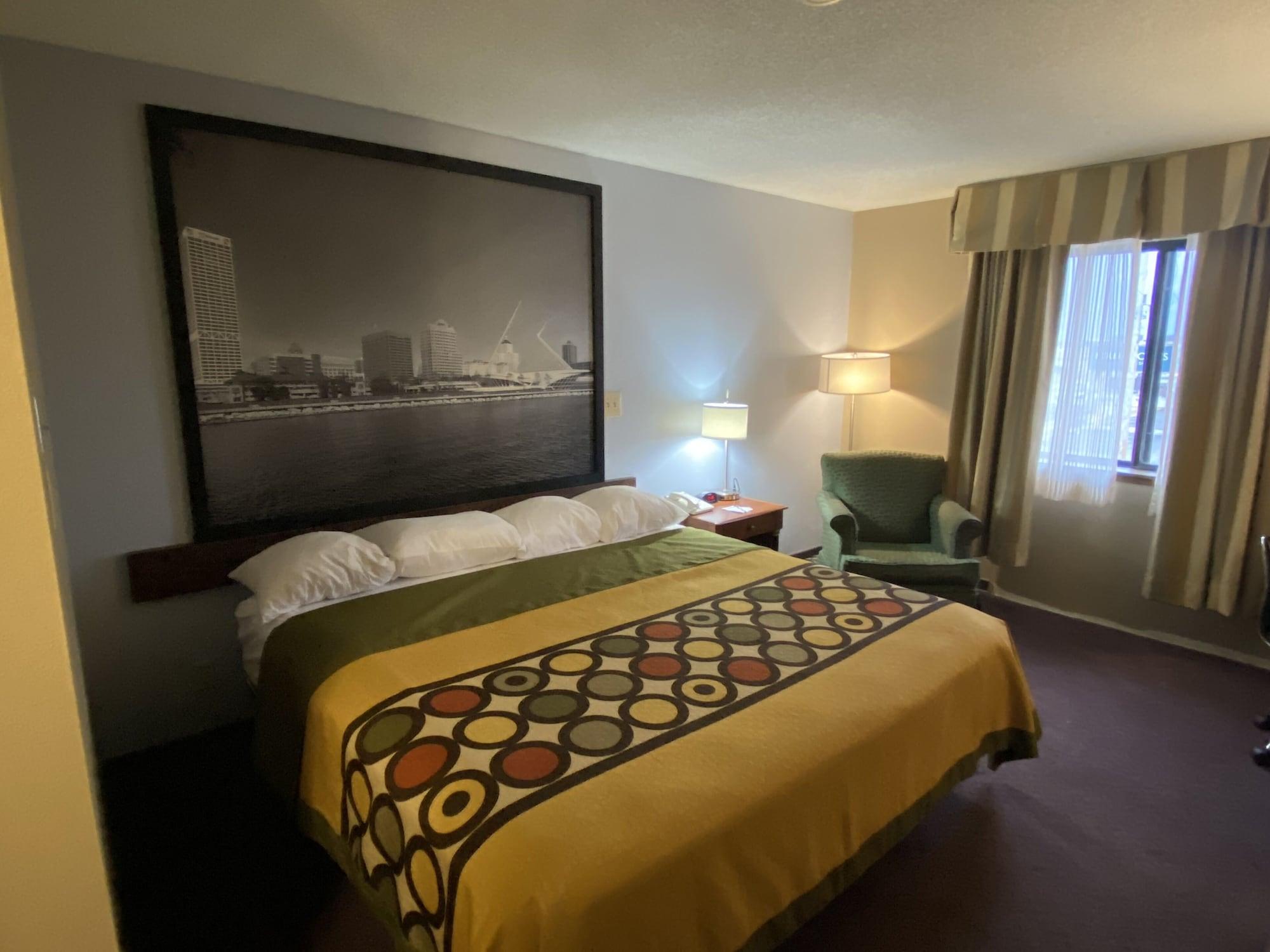 מלון Super 8 By Wyndham Milwaukee Airport מראה חיצוני תמונה