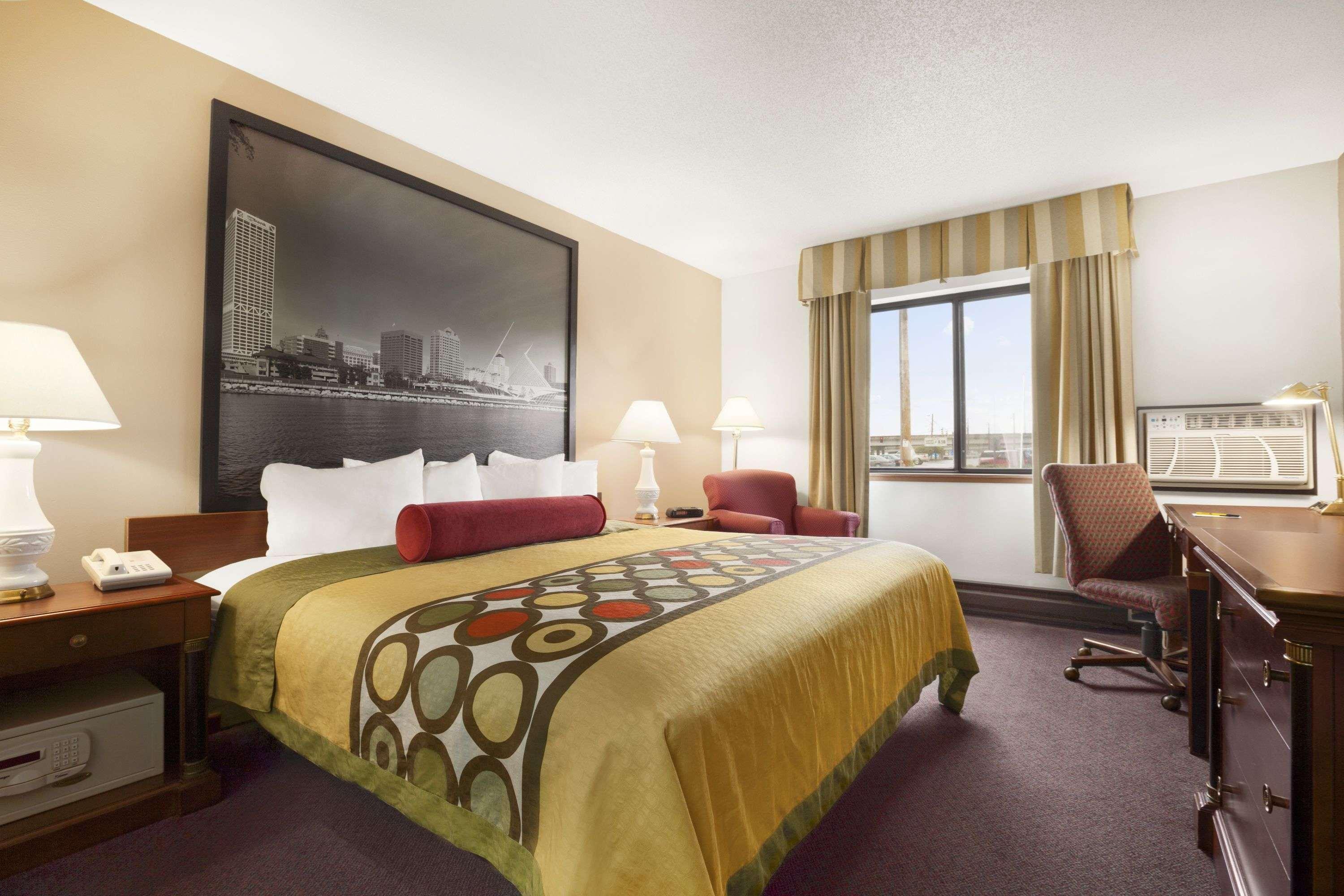 מלון Super 8 By Wyndham Milwaukee Airport מראה חיצוני תמונה