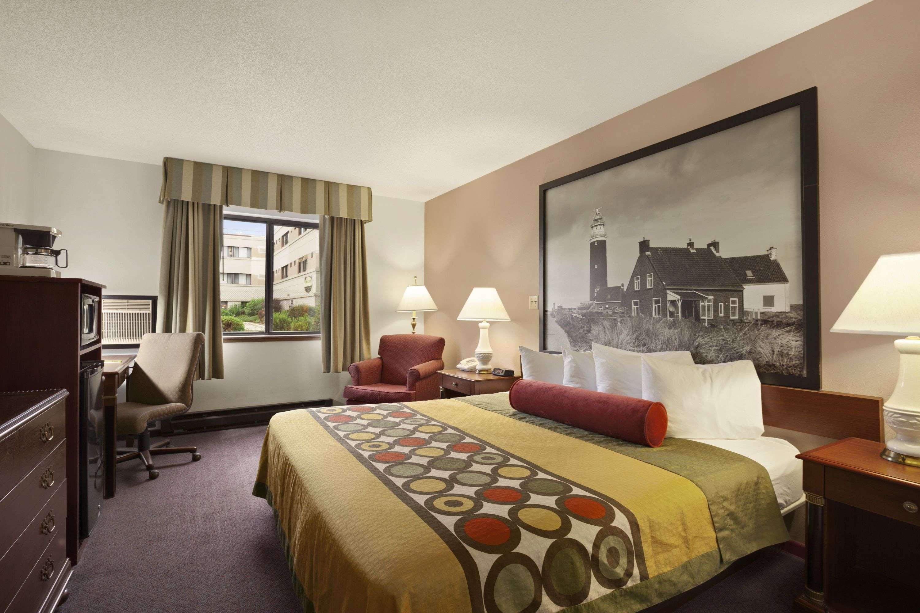 מלון Super 8 By Wyndham Milwaukee Airport מראה חיצוני תמונה