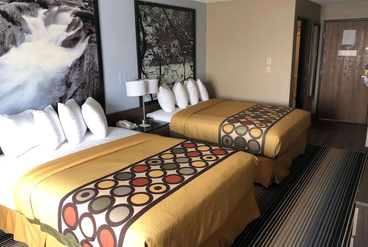 מלון Super 8 By Wyndham Milwaukee Airport מראה חיצוני תמונה