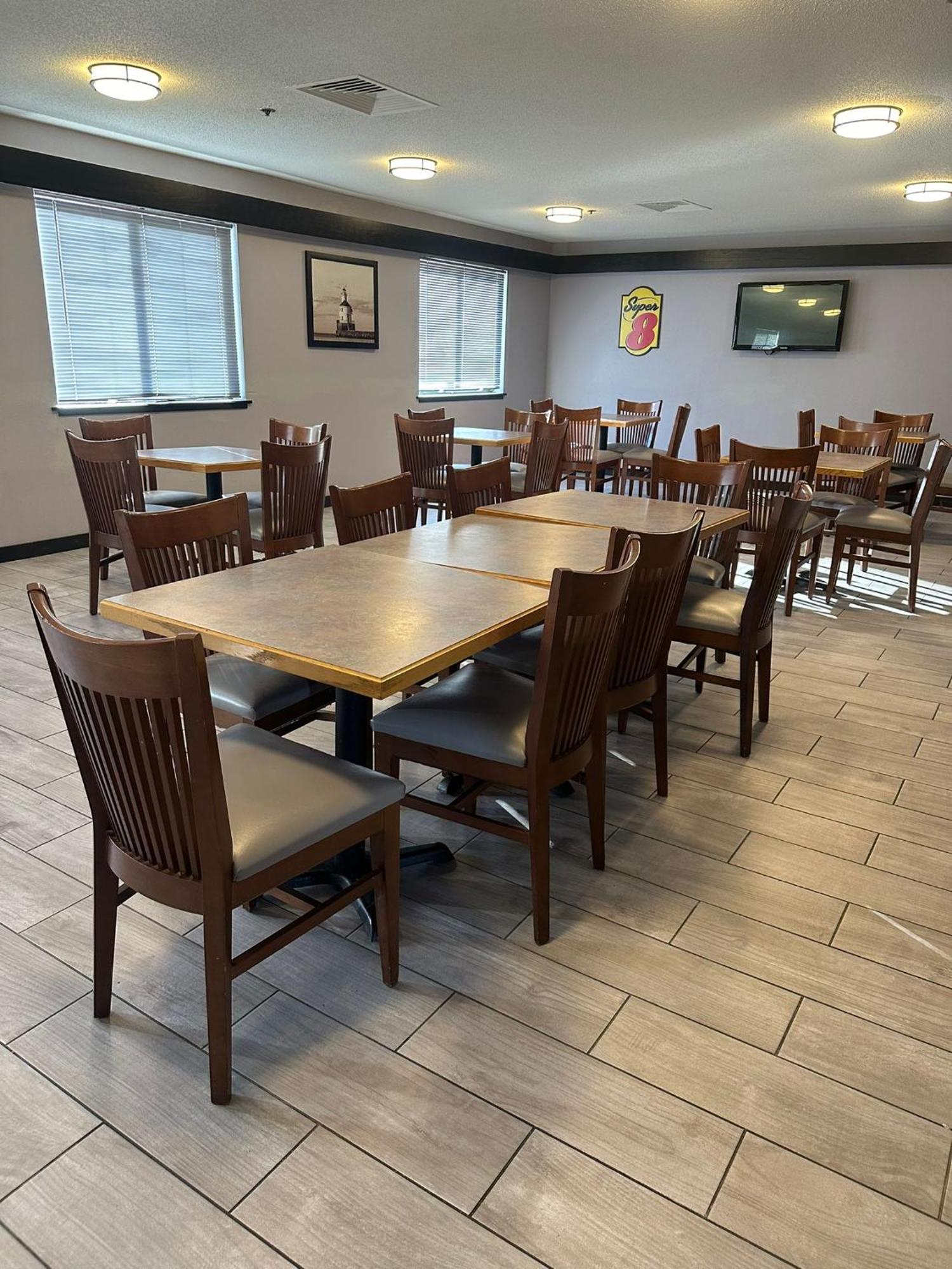 מלון Super 8 By Wyndham Milwaukee Airport מראה חיצוני תמונה