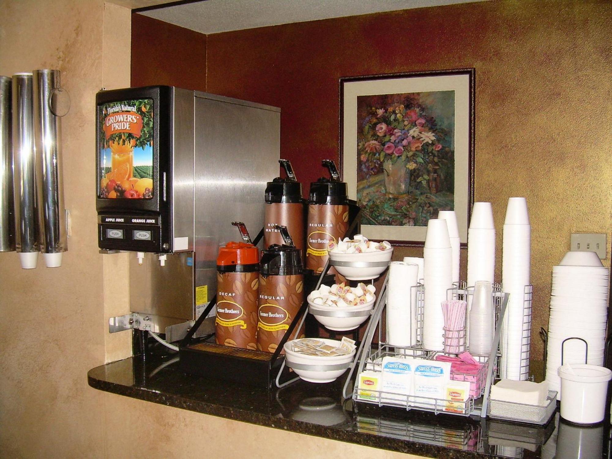 מלון Super 8 By Wyndham Milwaukee Airport מראה חיצוני תמונה