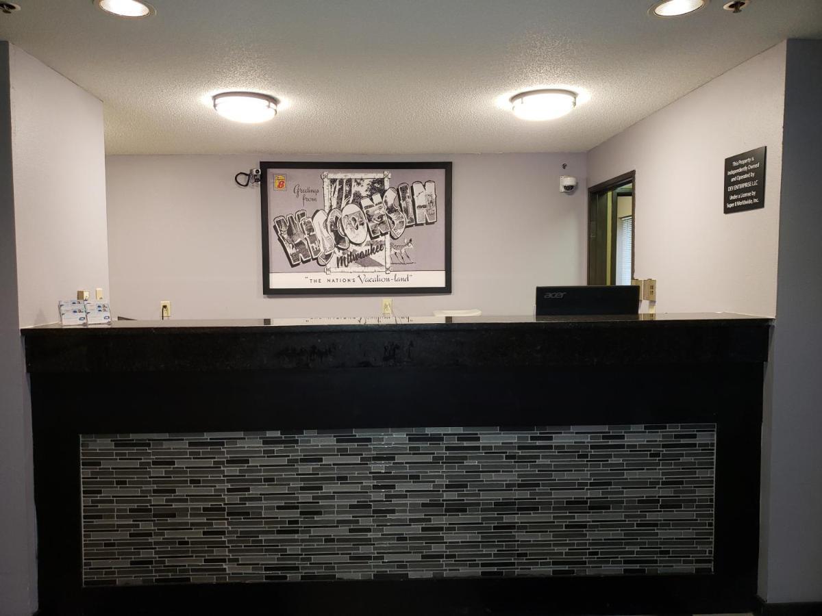 מלון Super 8 By Wyndham Milwaukee Airport מראה חיצוני תמונה