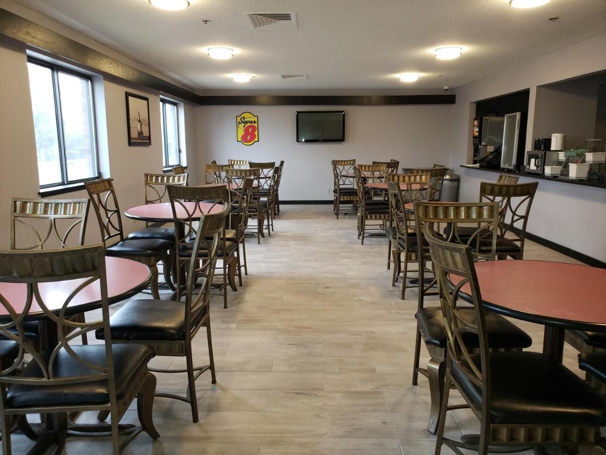 מלון Super 8 By Wyndham Milwaukee Airport מראה חיצוני תמונה